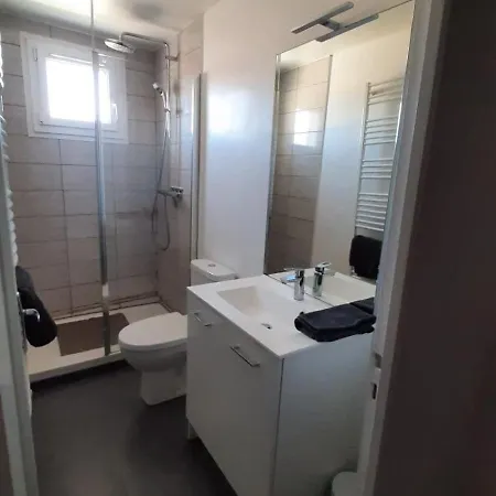 Holiday home Maison Avec Cour Et Jardin *